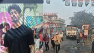 Street scene with people and vehicles.