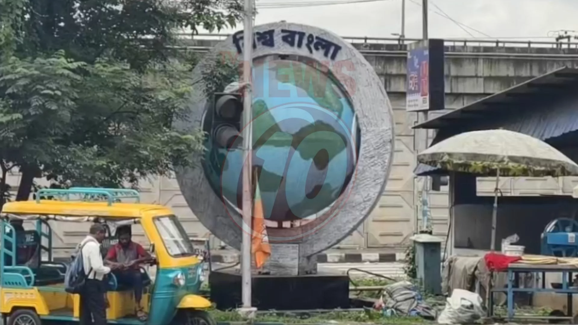 দুর্গাপুরে এখনও সরেনি ‘বিশ্ববাংলা’র ‘ব’ লোগো, সরব বিজেপি