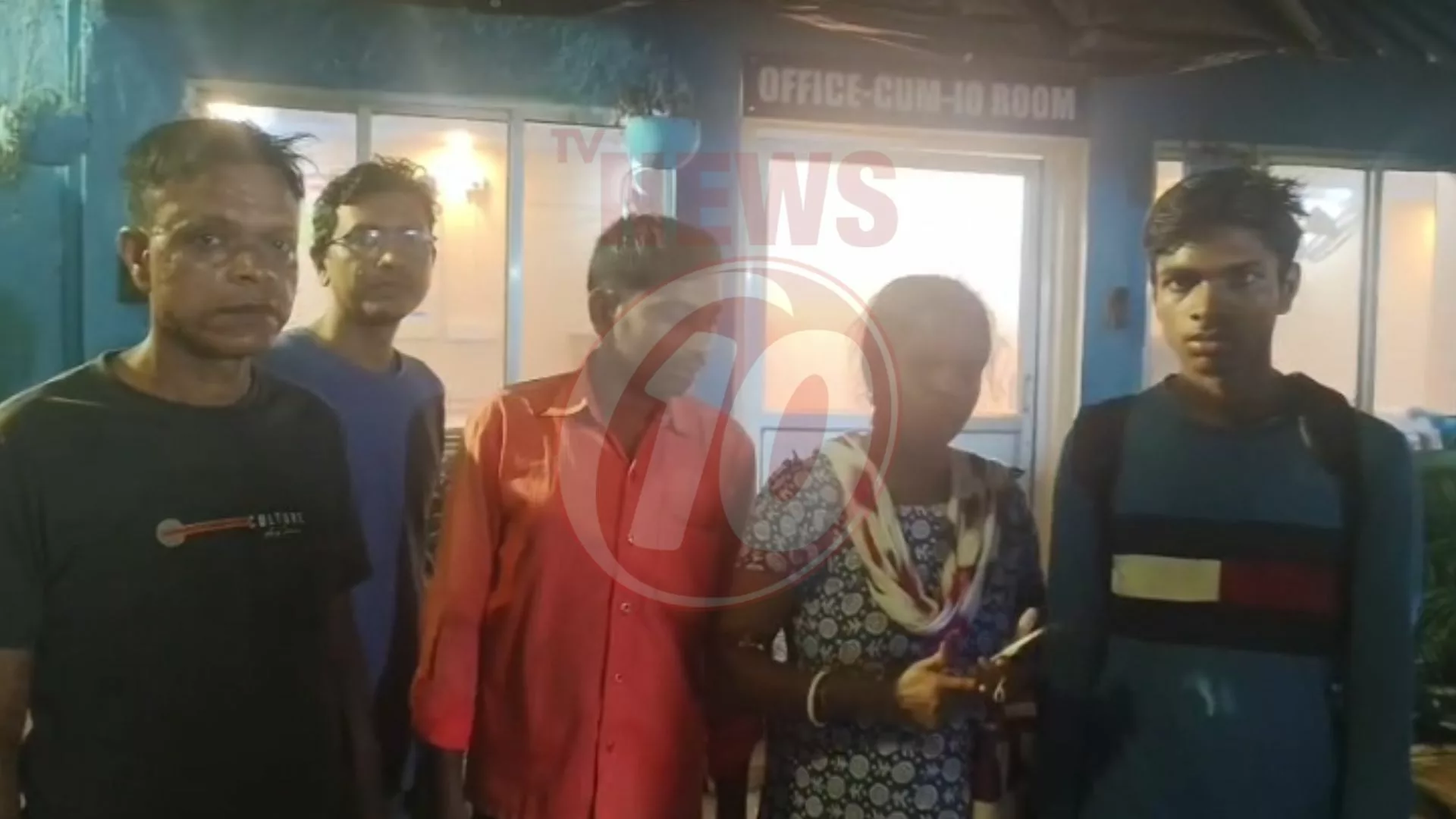 মানবিক পুলিশ, আট ঘণ্টায় ফিরল নিখোঁজ যুবক