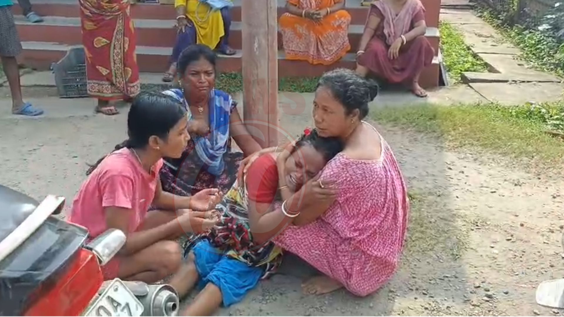 হাইড্রার ধাক্কায় সাইকেল আরোহীর মৃত্যু !