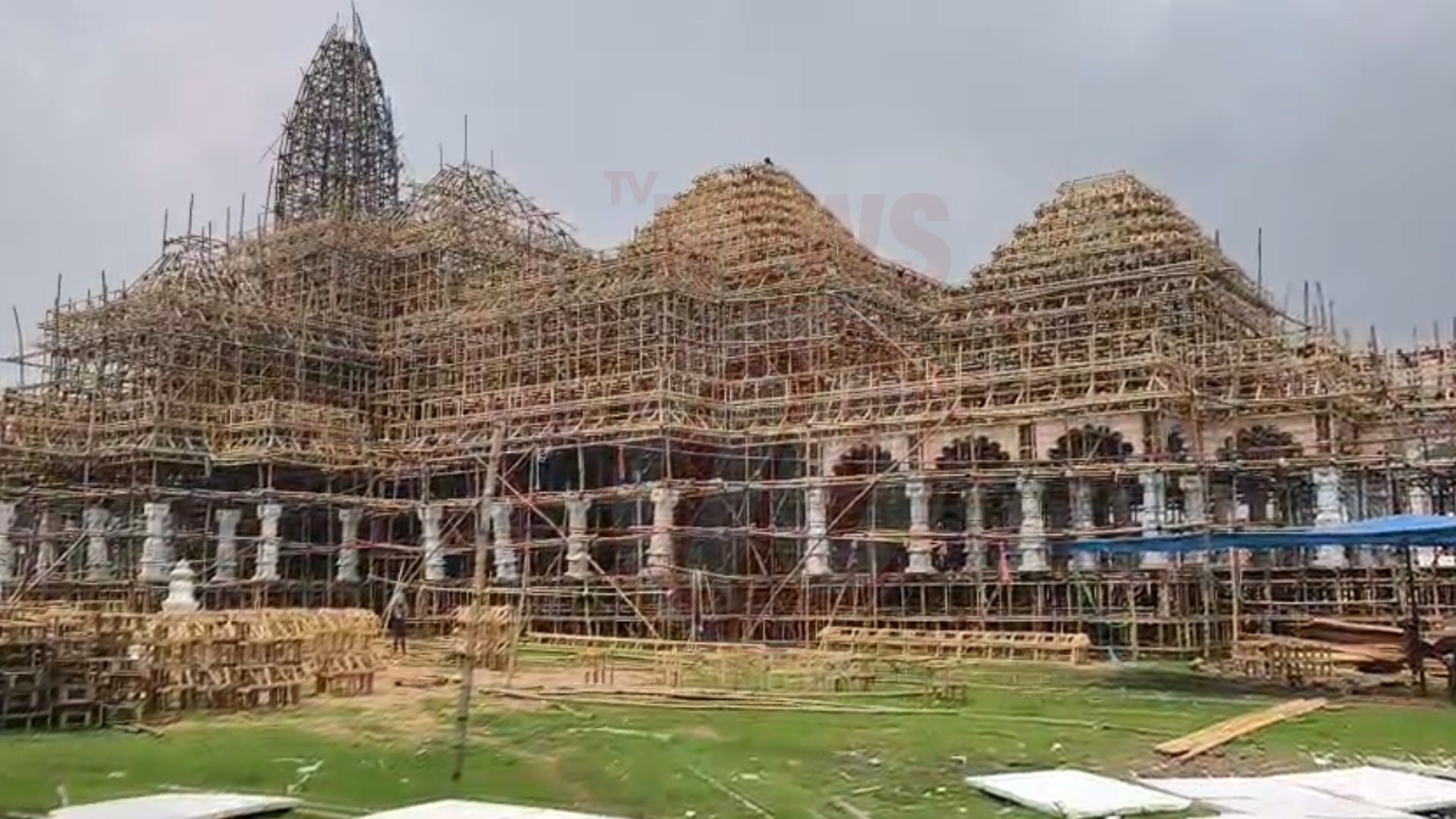 দুর্গাপুরে দুর্গাপুজোয় 'রামমন্দির', জোরকদমে প্রস্তুতি