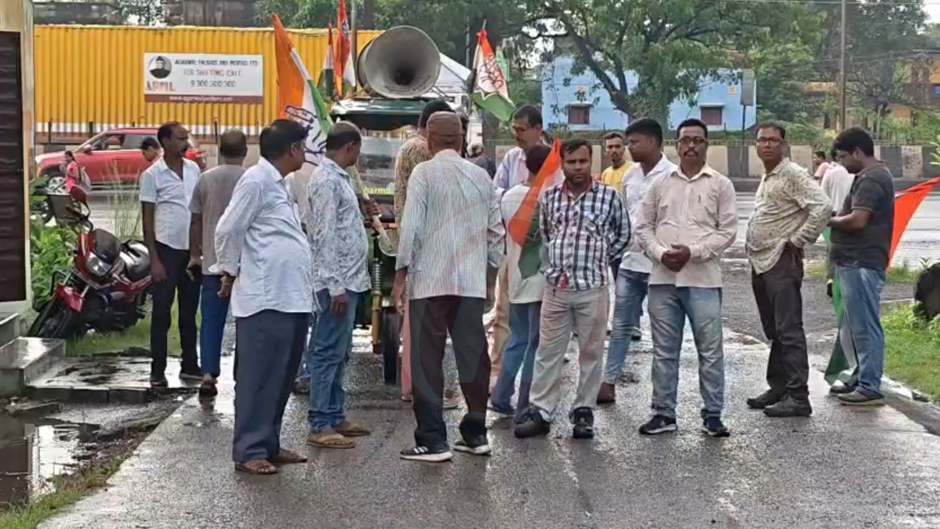 মিলন প্রধানের গ্রেফতারের প্রতিবাদে অণ্ডাল থানায় কংগ্রেসের ডেপুটেশন